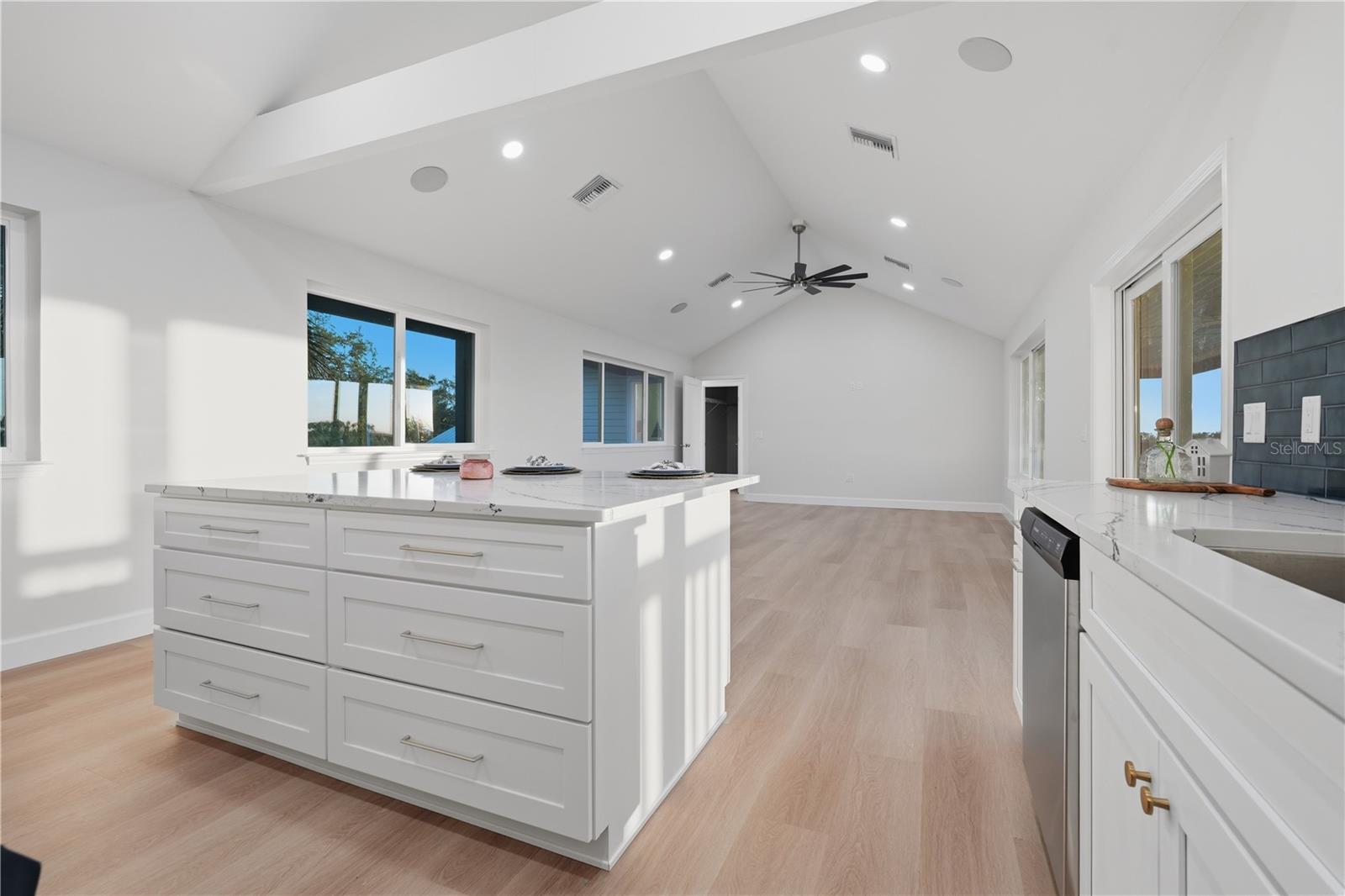 38 SE 195TH ST, SUWANNEE, FL — photo 18