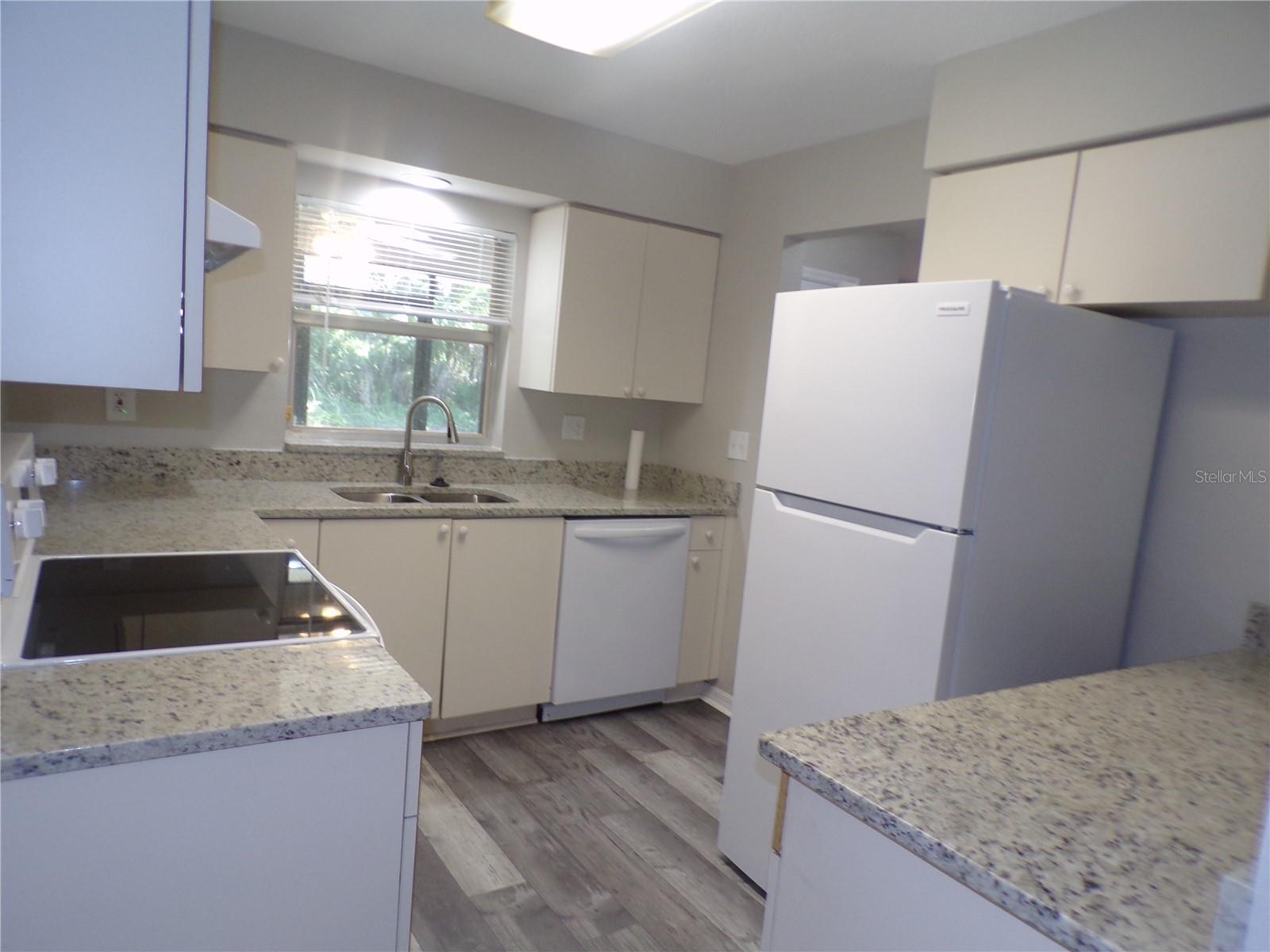 1088 MELVILLE RD #A, PUNTA GORDA, FL — photo 3