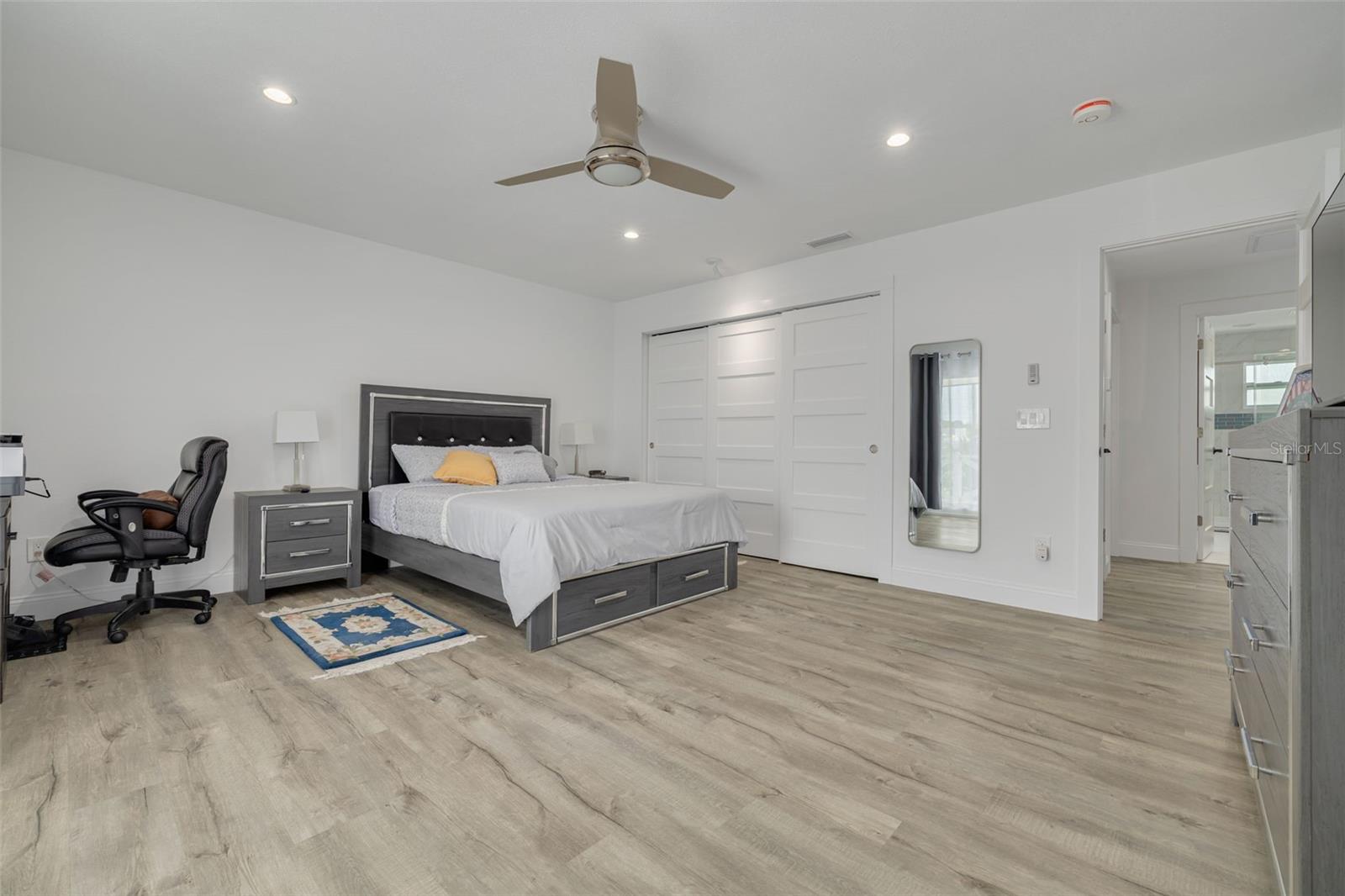 802 MINDY CT #802, LARGO, FL — photo 26