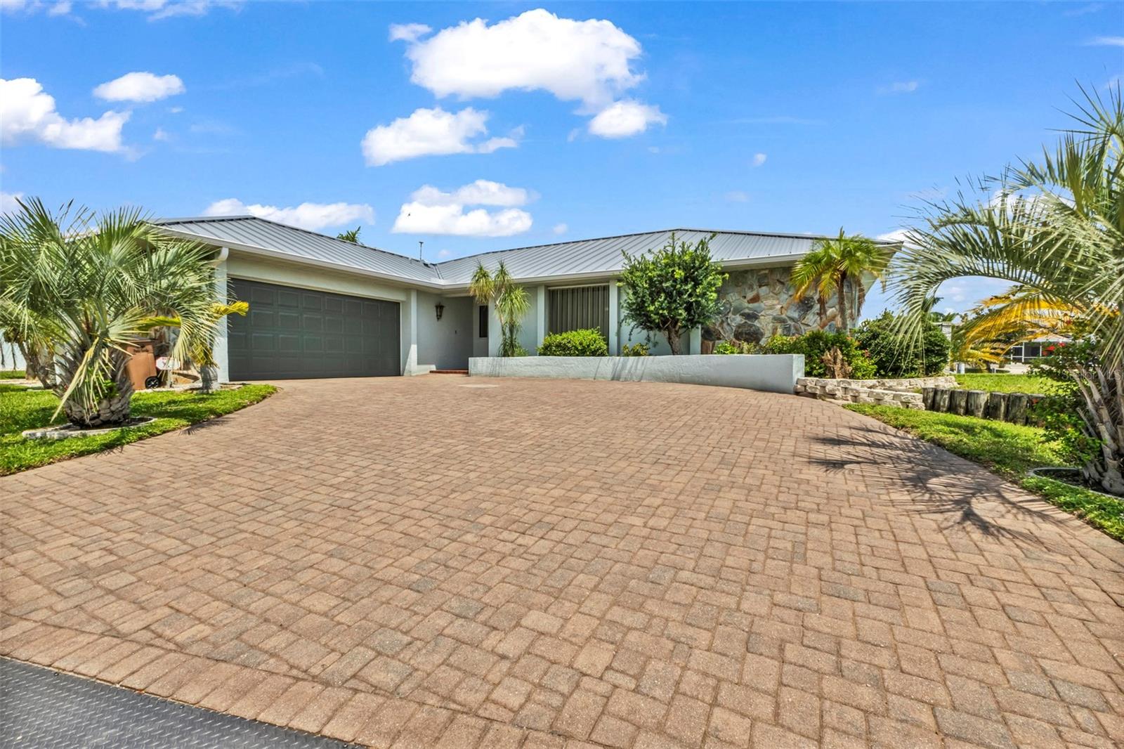 704 BIMINI LN, PUNTA GORDA, FL — photo 3