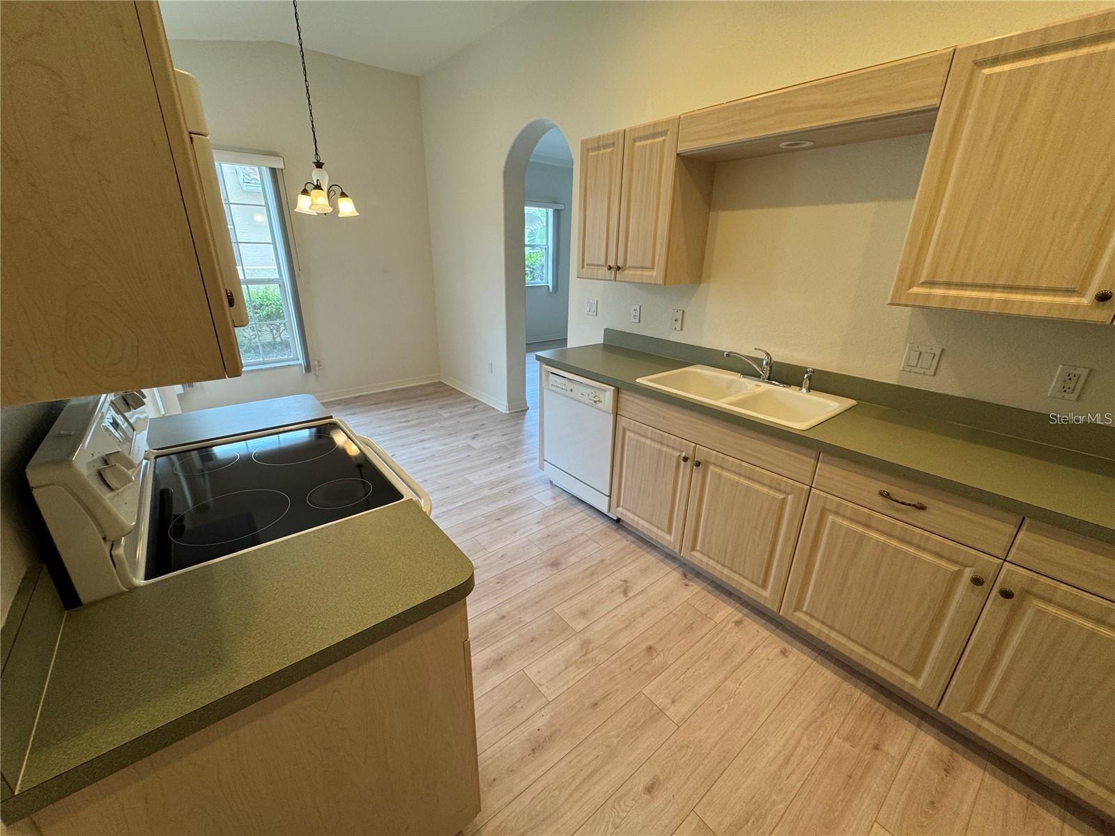 315 AUBURN WOODS CIR, VENICE, FL — photo 6