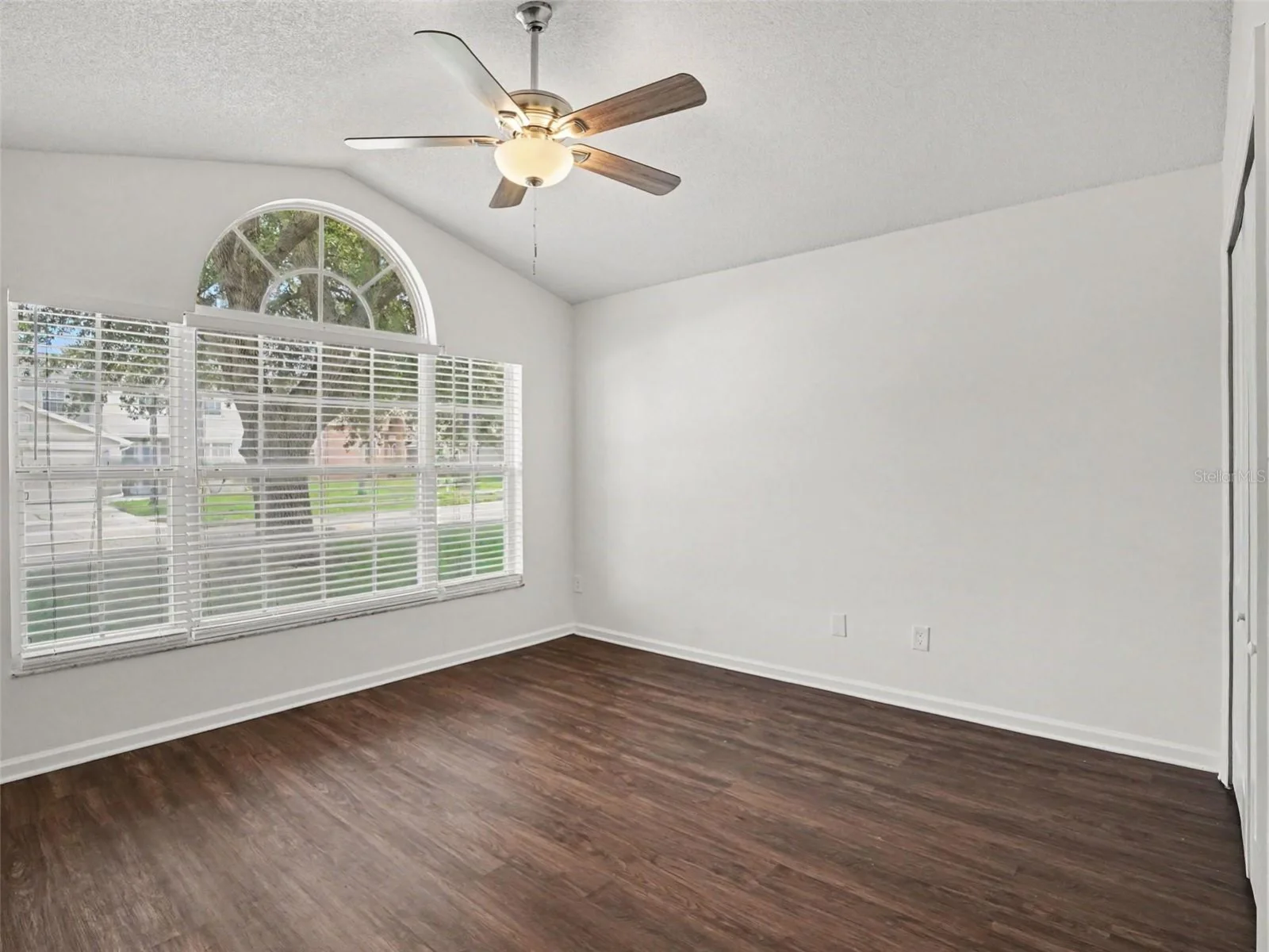 15854 BAY VISTA DR, CLERMONT, FL — photo 2