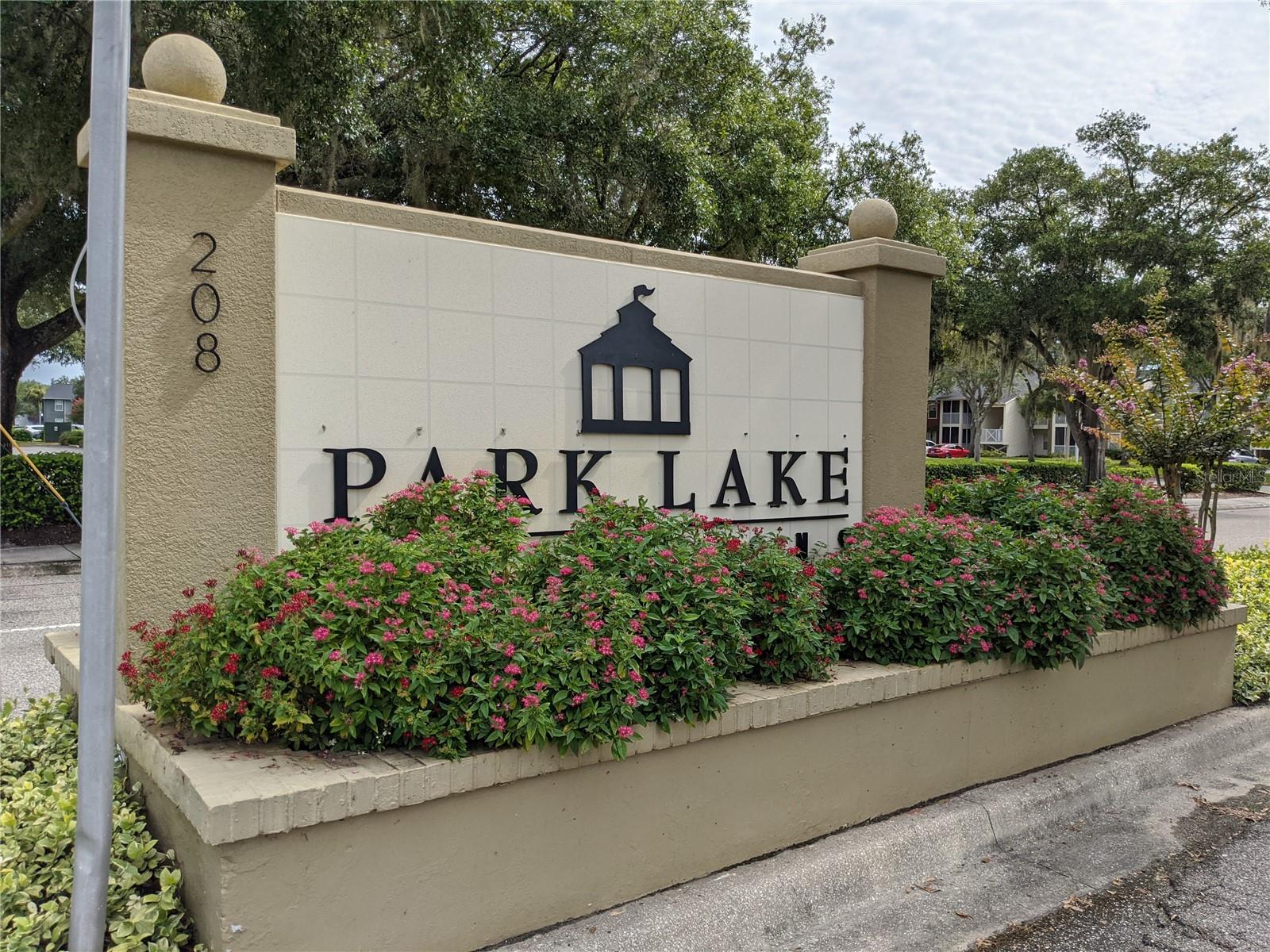 209 LAKE BROOK CIR #103, BRANDON, FL — photo 2
