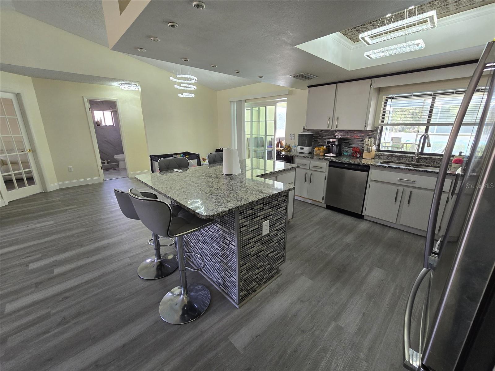 7264 LINDHURST ST, SPRING HILL, FL — photo 8