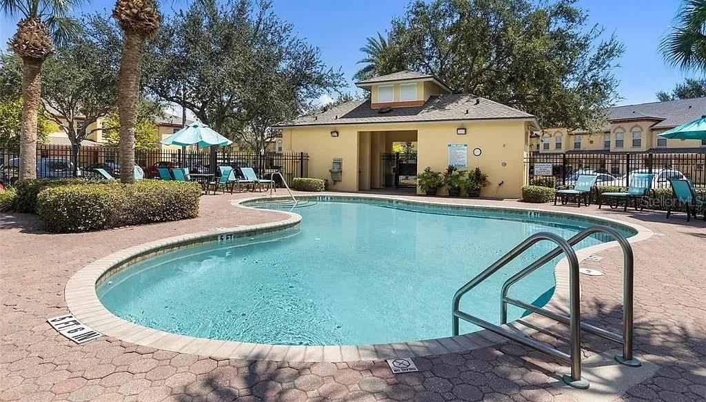 3874 MARINER DR, ST PETERSBURG, FL — photo 2