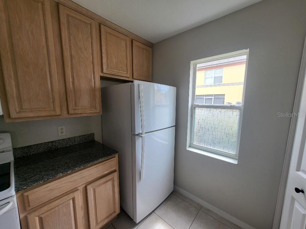 3874 MARINER DR, ST PETERSBURG, FL — photo 4