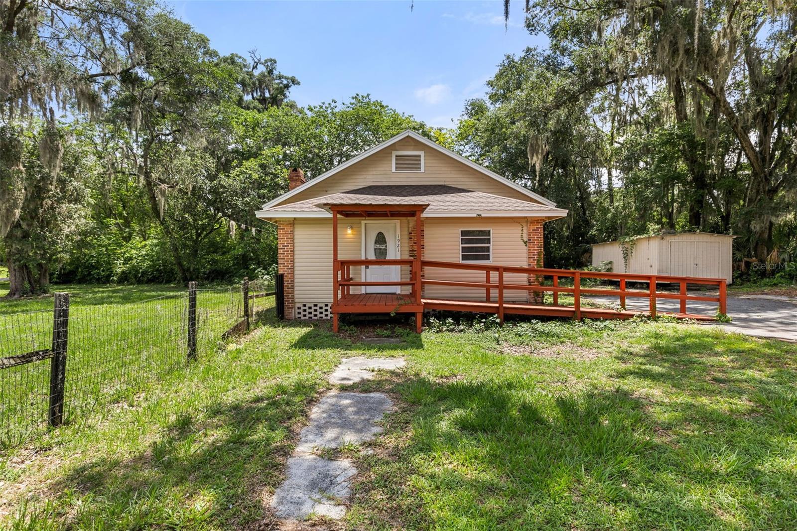 1921 NE 8TH RD, OCALA, FL — photo 2