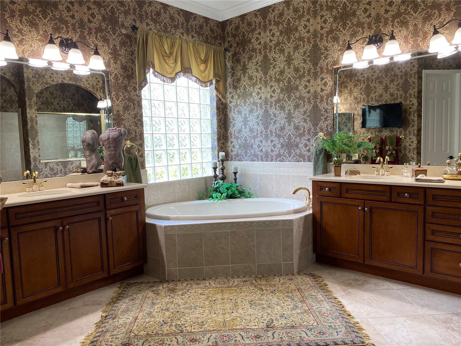 21430 DRAYCOTT WAY, LAND O LAKES, FL — photo 40
