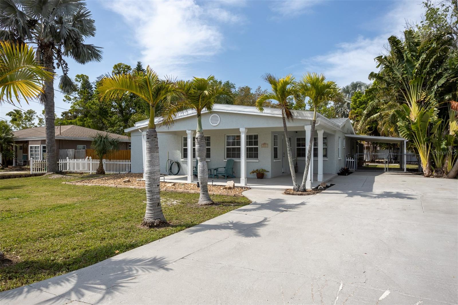 711 BAYSHORE DR, TARPON SPRINGS, FL
