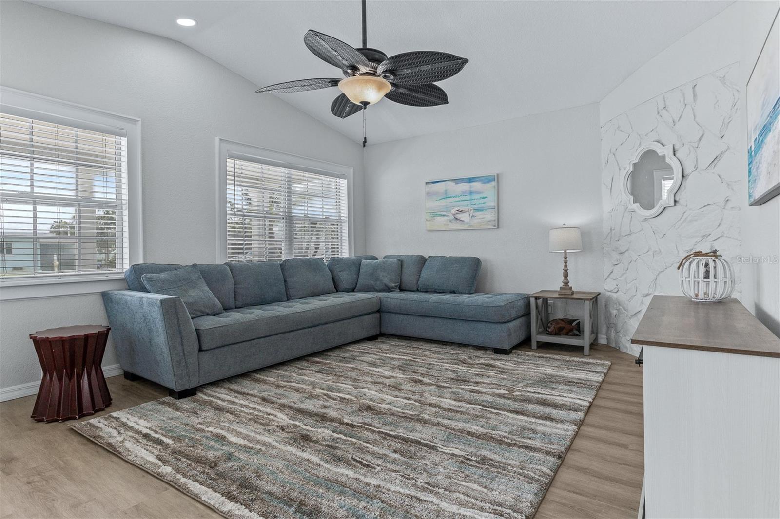 711 BAYSHORE DR, TARPON SPRINGS, FL — photo 9