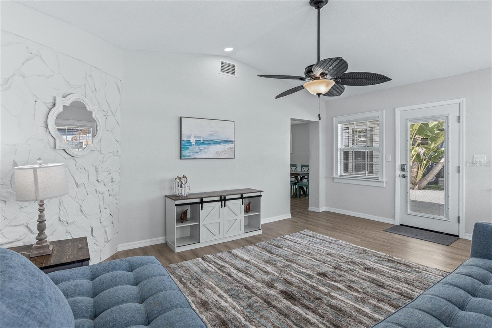 711 BAYSHORE DR, TARPON SPRINGS, FL — photo 11