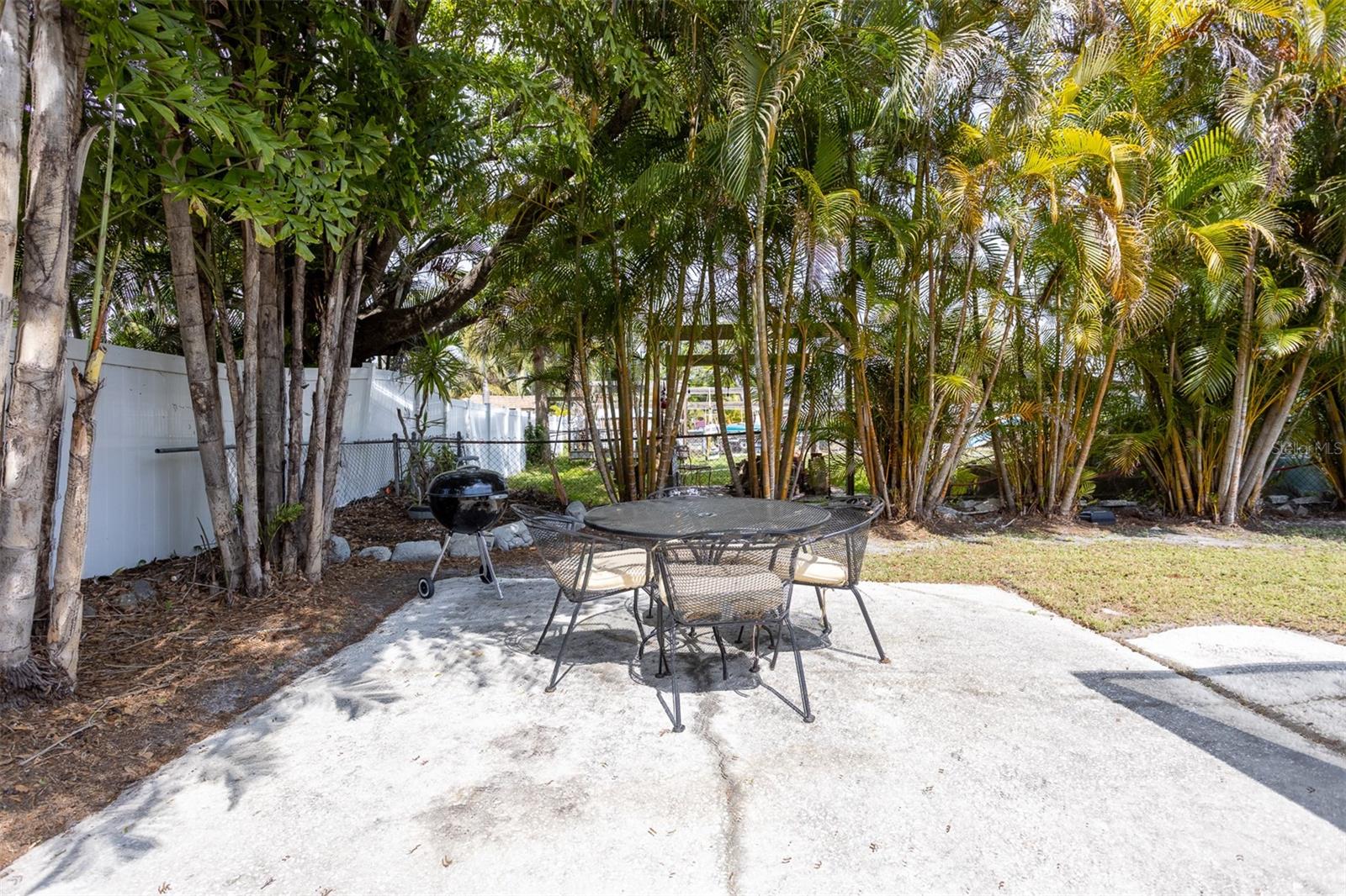 711 BAYSHORE DR, TARPON SPRINGS, FL — photo 45