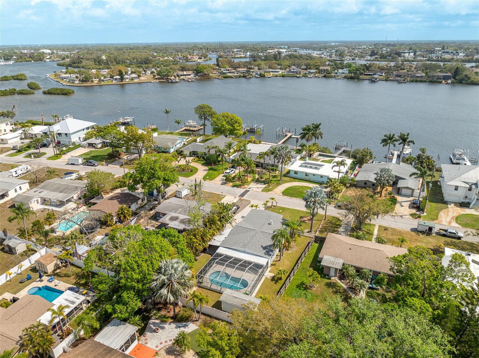 711 BAYSHORE DR, TARPON SPRINGS, FL — photo 52