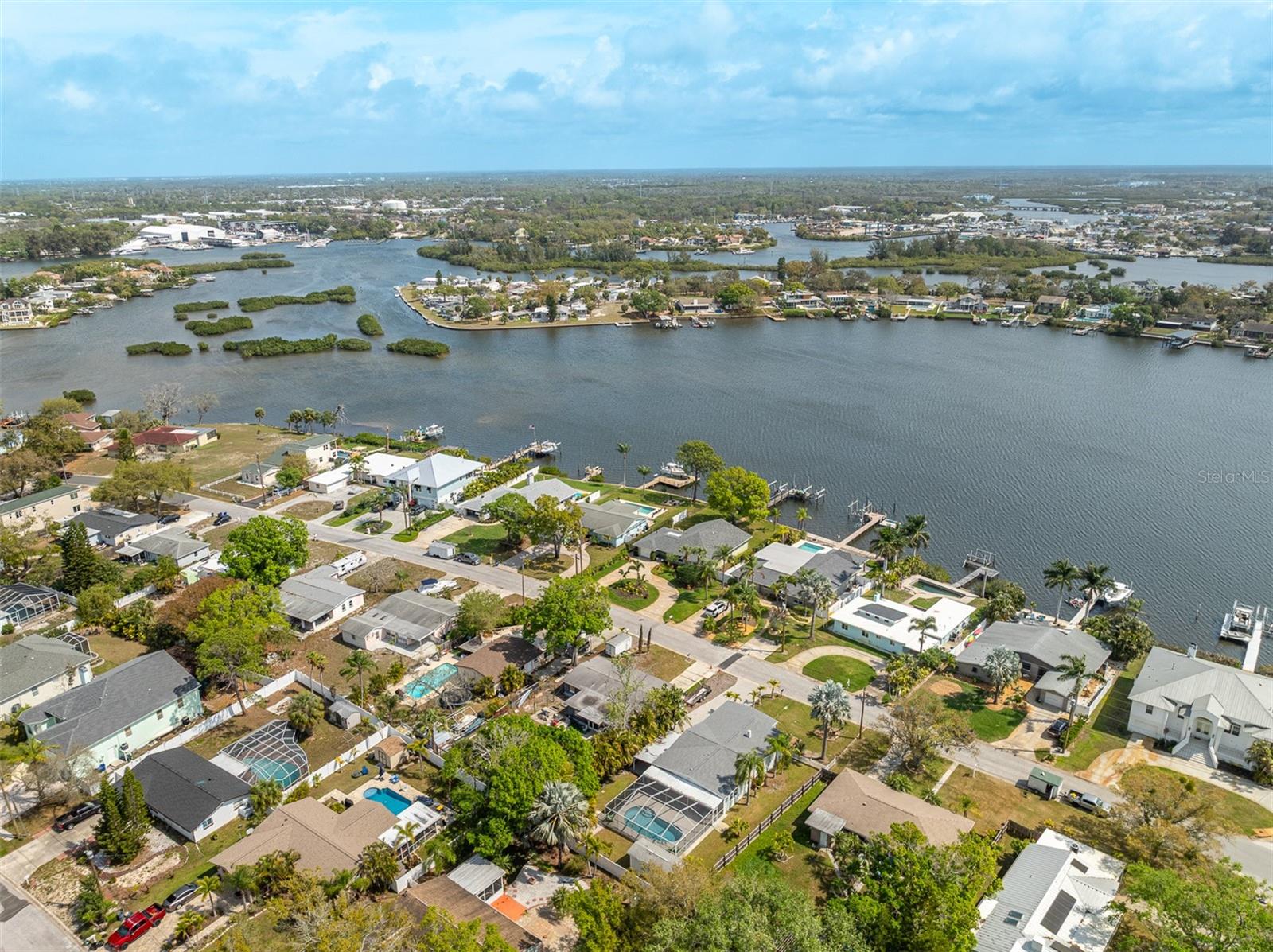 711 BAYSHORE DR, TARPON SPRINGS, FL — photo 53