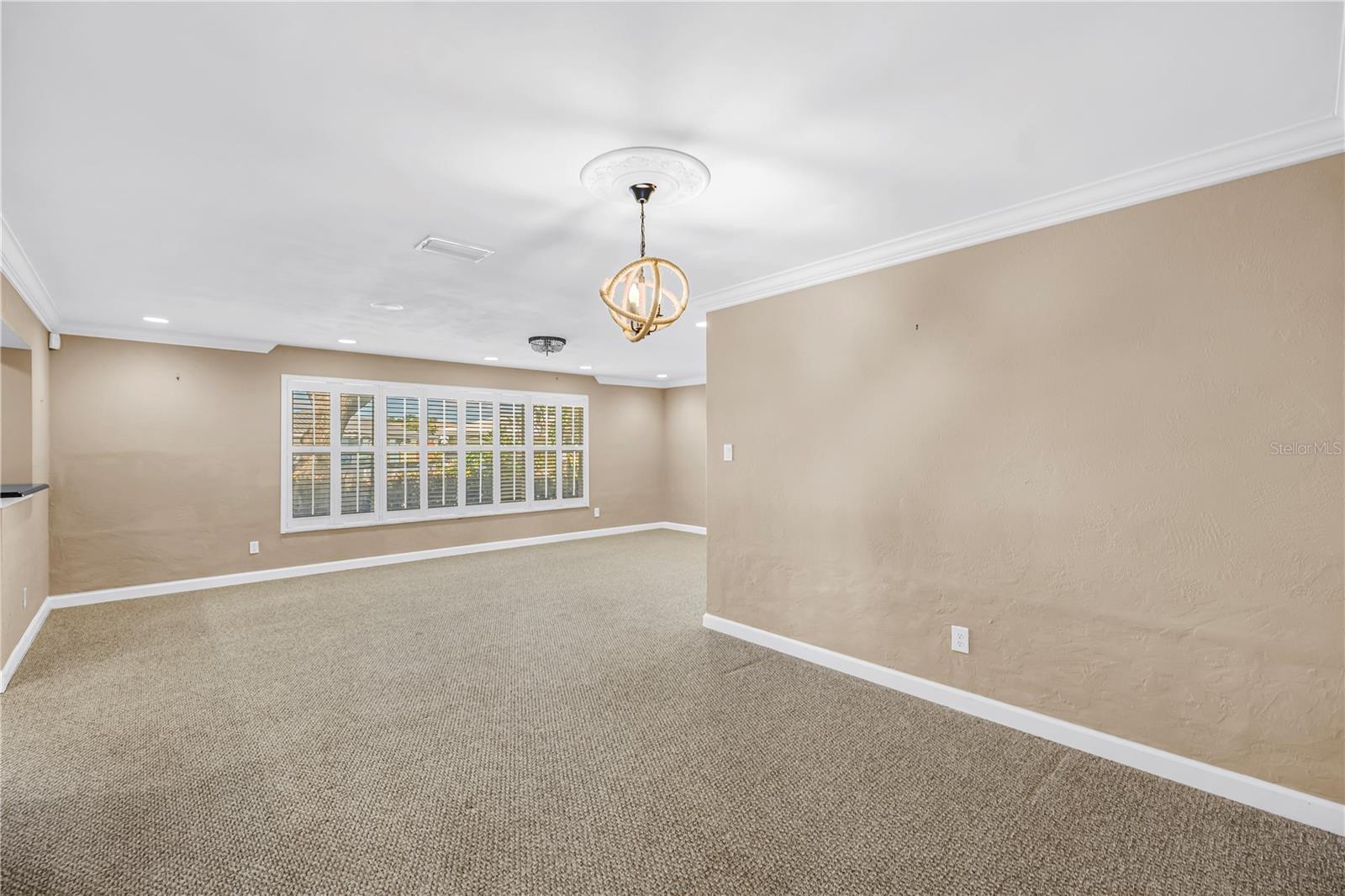 1820 TANGLEWOOD DR NE, ST PETERSBURG, FL — photo 18