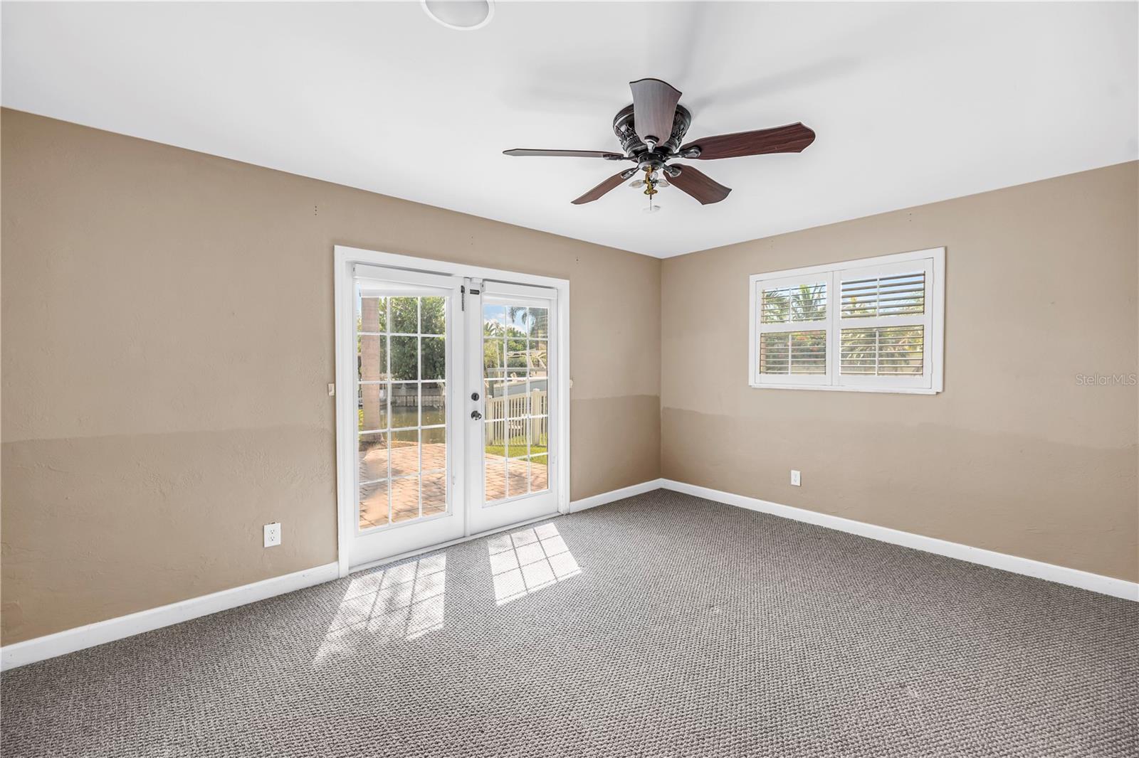 1820 TANGLEWOOD DR NE, ST PETERSBURG, FL — photo 28