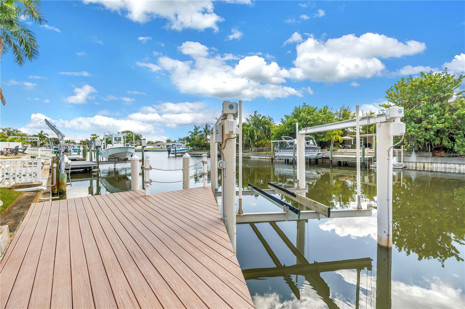 1820 TANGLEWOOD DR NE, ST PETERSBURG, FL — photo 47
