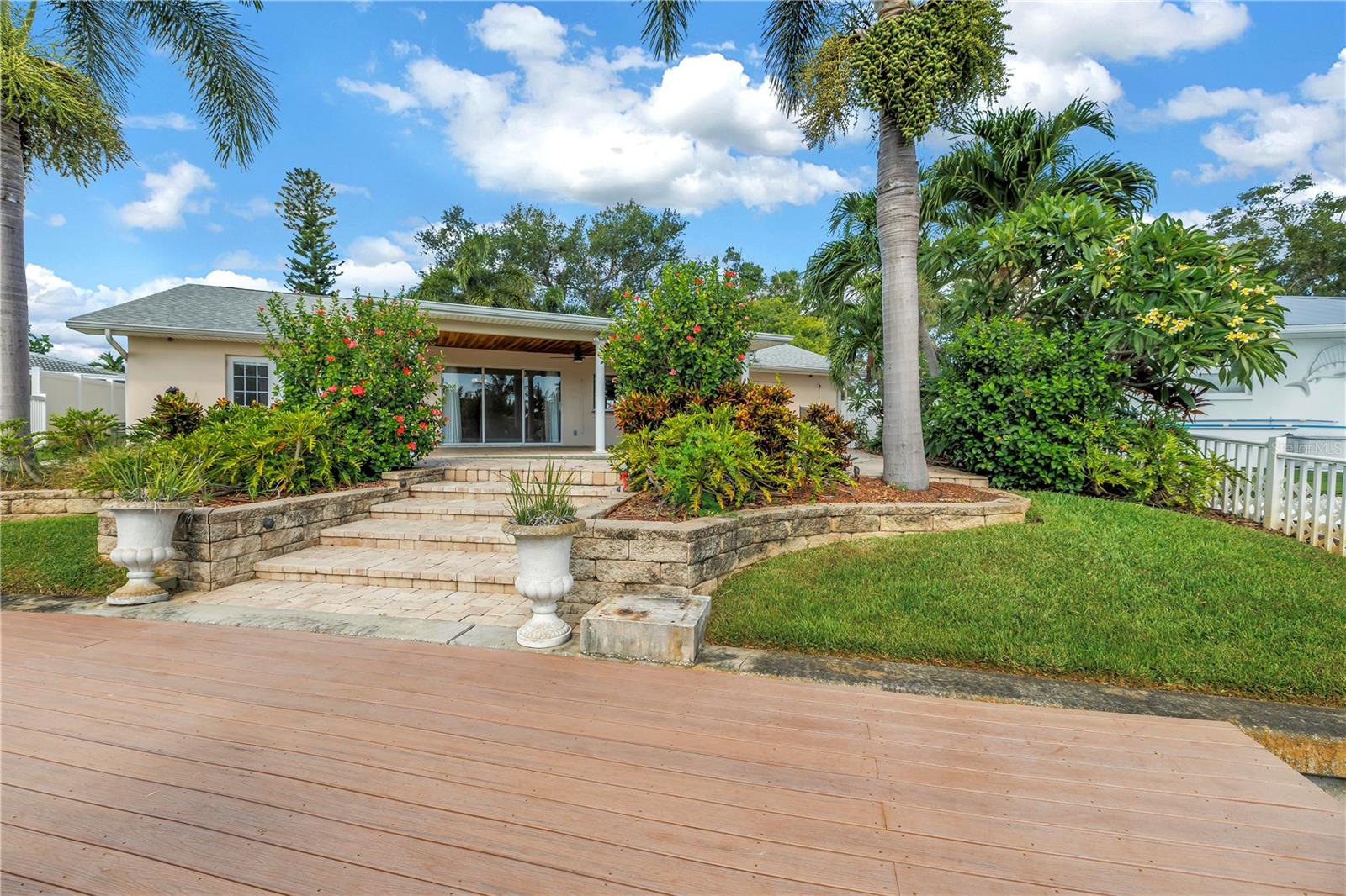 1820 TANGLEWOOD DR NE, ST PETERSBURG, FL — photo 51