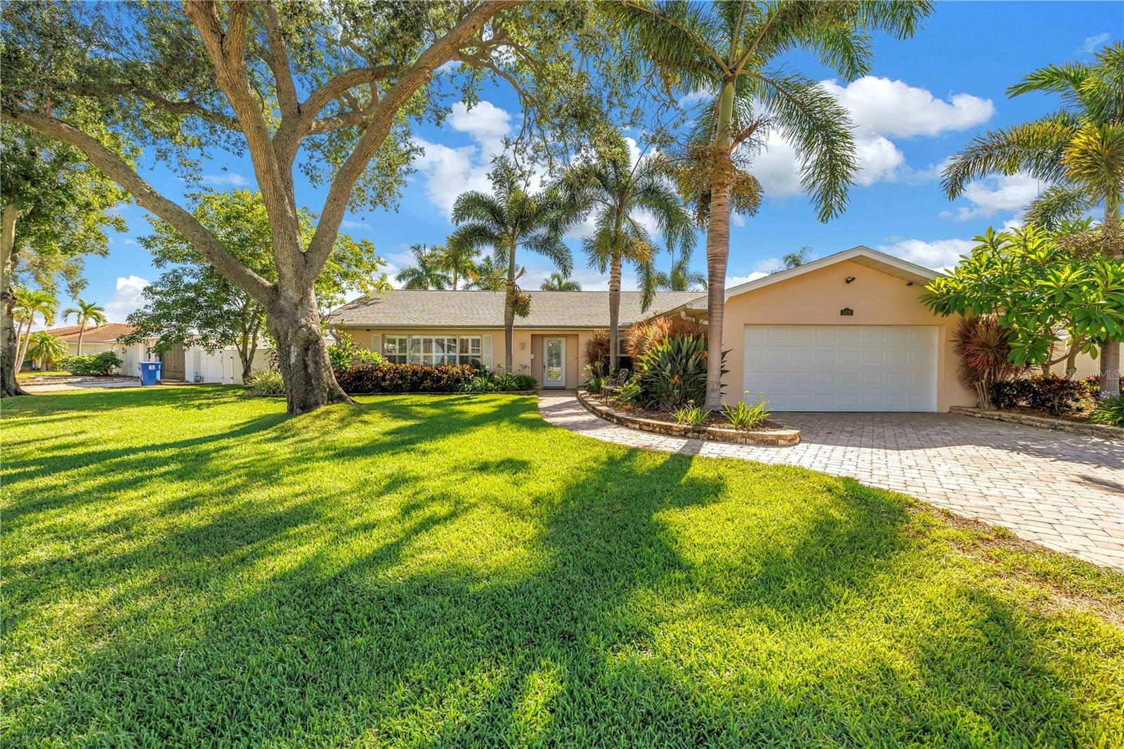 1820 TANGLEWOOD DR NE, ST PETERSBURG, FL — photo 59
