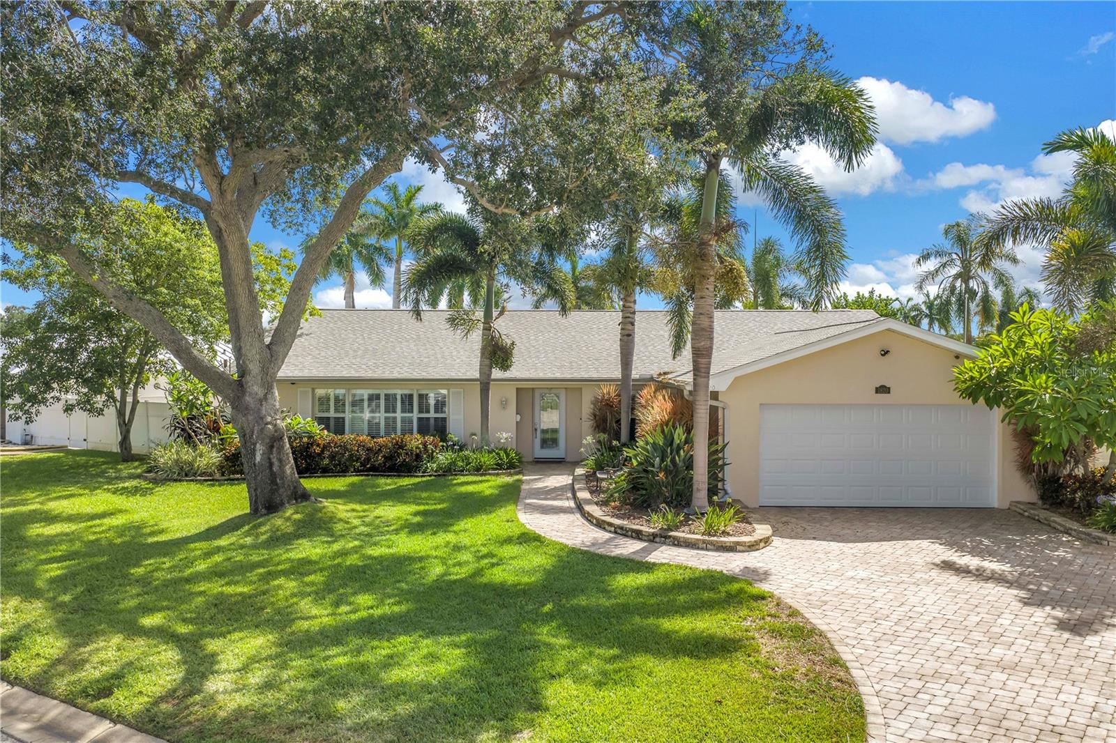 1820 TANGLEWOOD DR NE, ST PETERSBURG, FL — photo 60