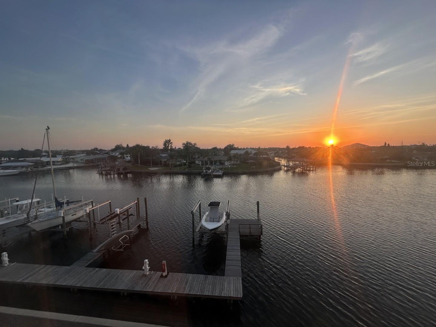 6432 SUNSET BAY CIR, APOLLO BEACH, FL