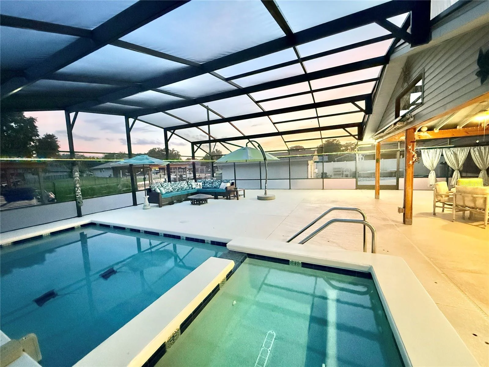 209 W DELAWARE ST, TAVARES, FL — photo 36