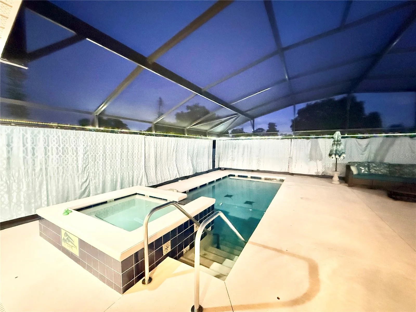 209 W DELAWARE ST, TAVARES, FL — photo 37