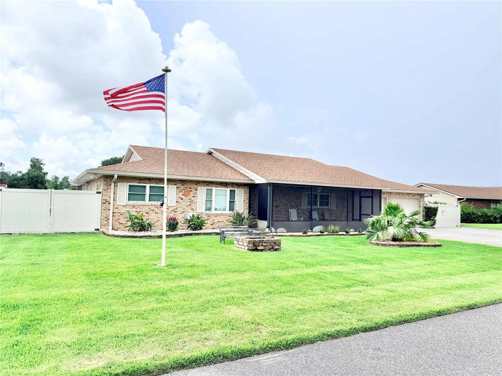 209 W DELAWARE ST, TAVARES, FL — photo 85