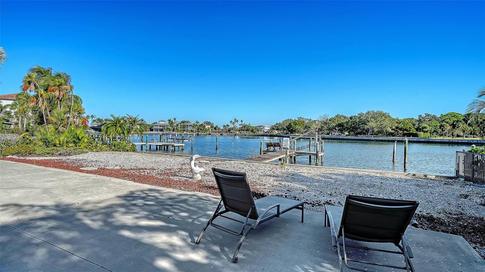 355 S SHORE DR, SARASOTA, FL — photo 6