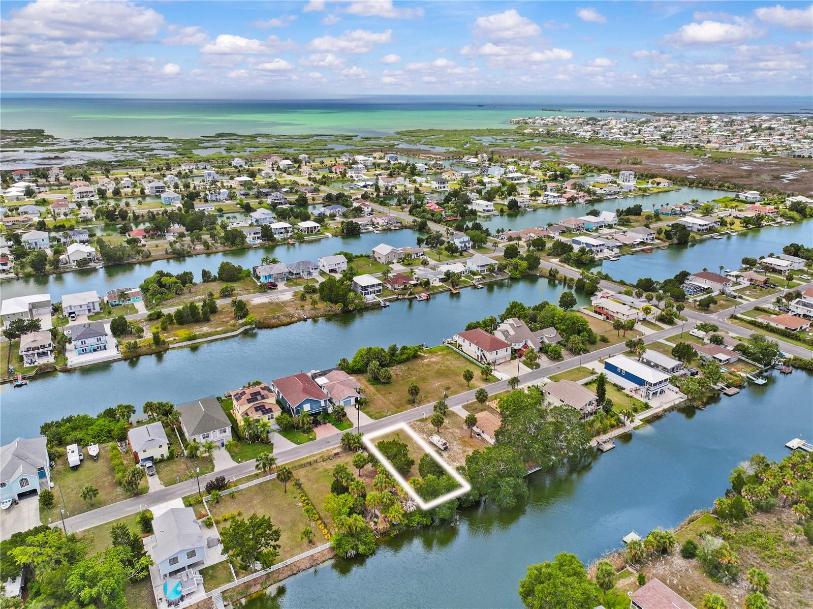 3240 SEA GRAPE DR, HERNANDO BEACH, FL — photo 9
