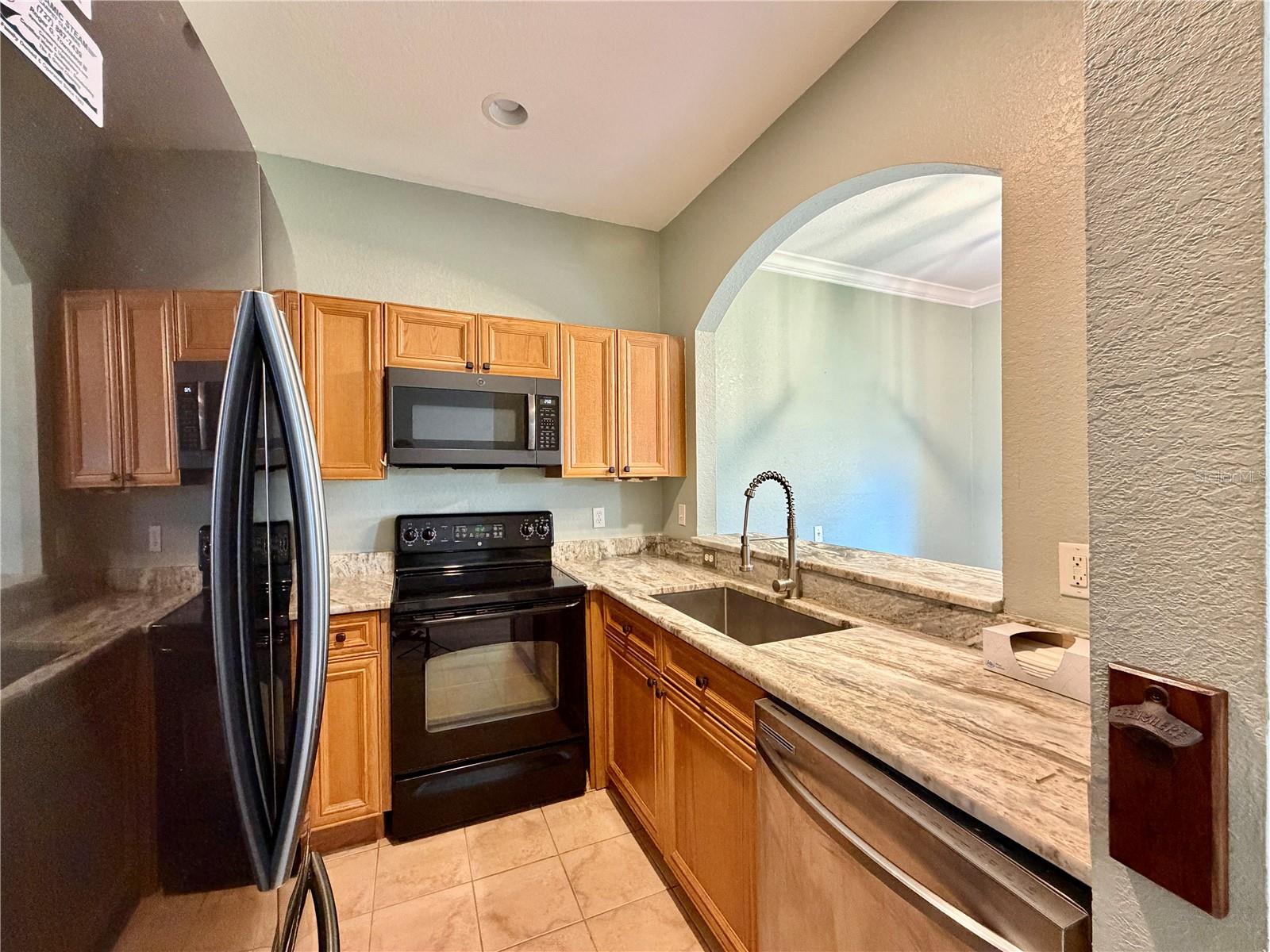526 101ST AVE N, ST PETERSBURG, FL — photo 11