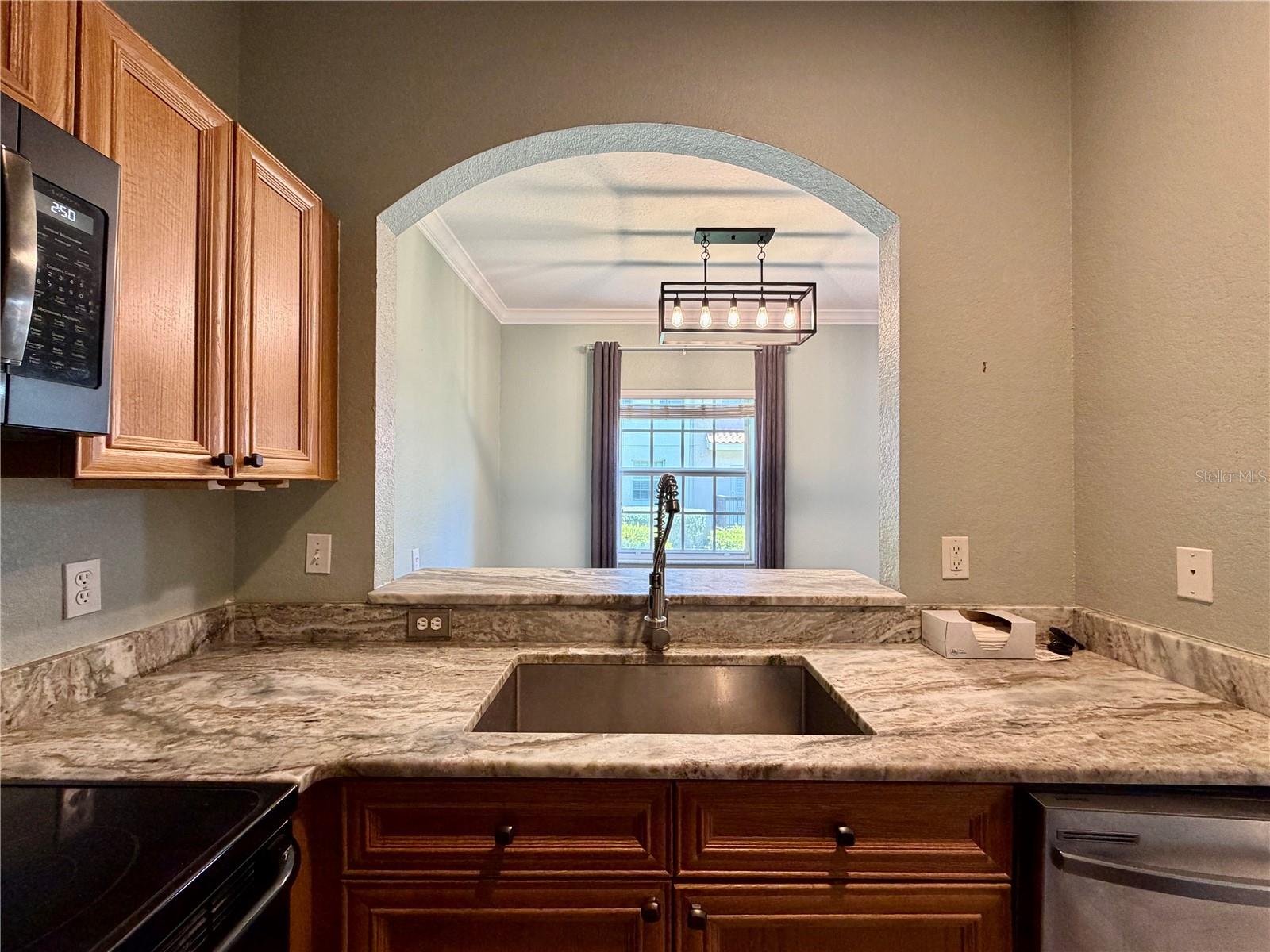 526 101ST AVE N, ST PETERSBURG, FL — photo 12