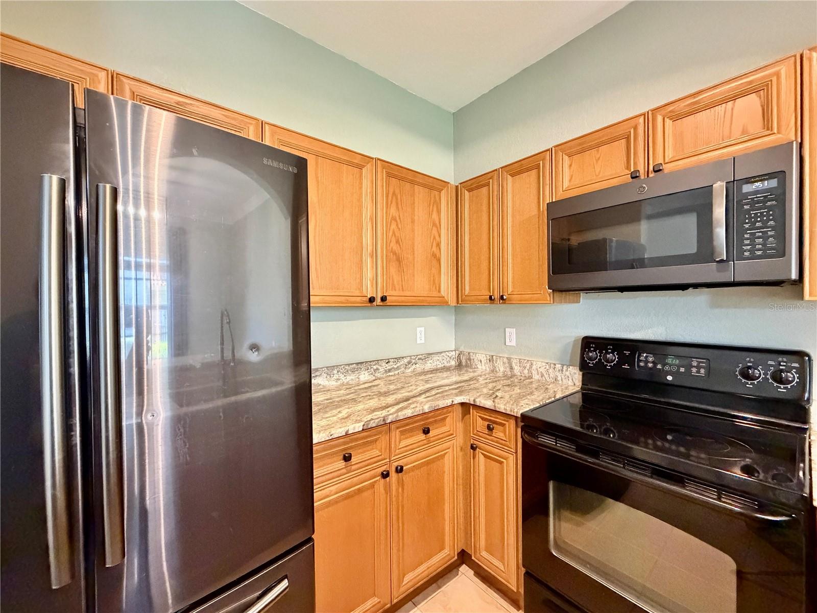 526 101ST AVE N, ST PETERSBURG, FL — photo 13