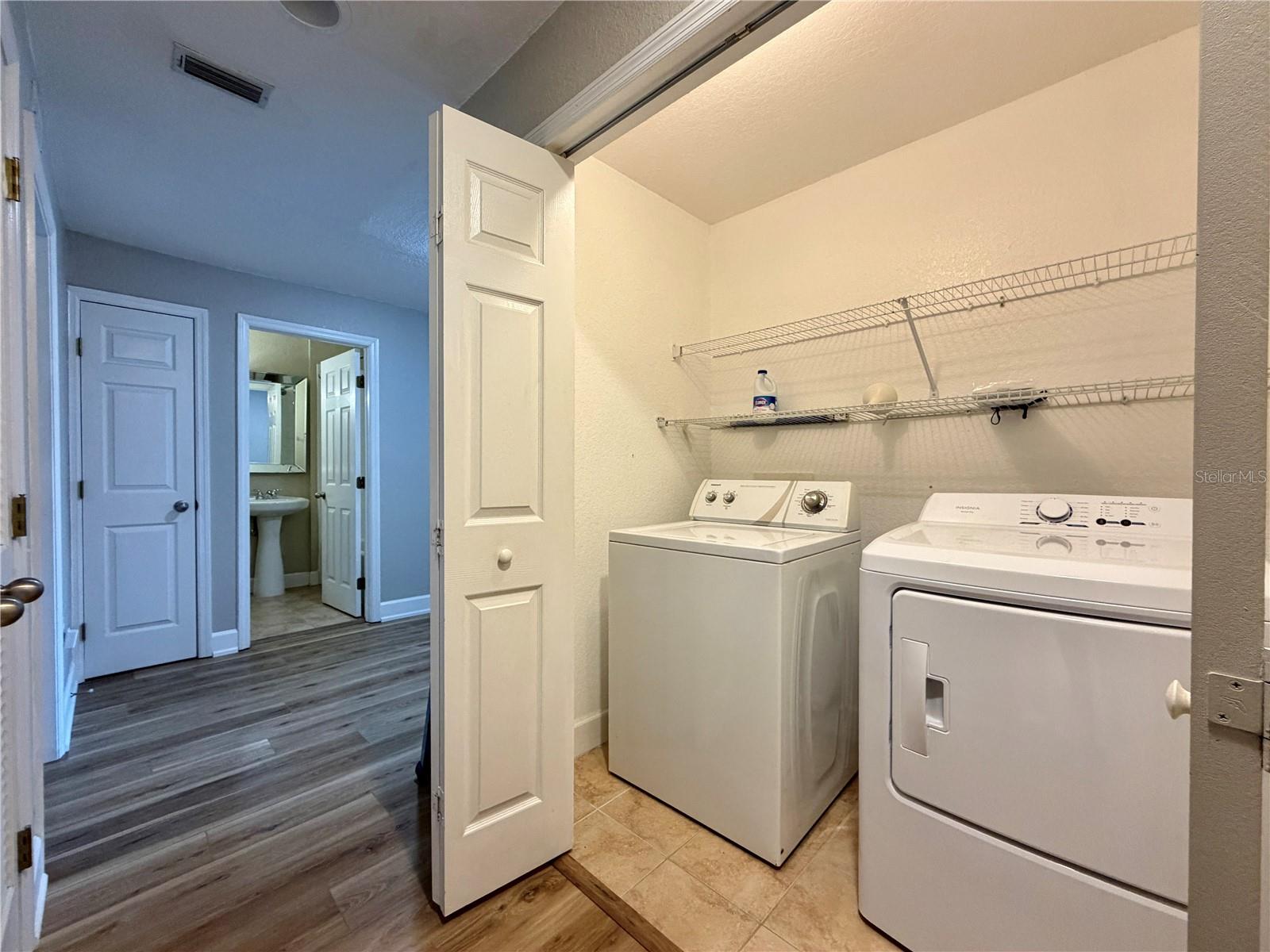 526 101ST AVE N, ST PETERSBURG, FL — photo 15