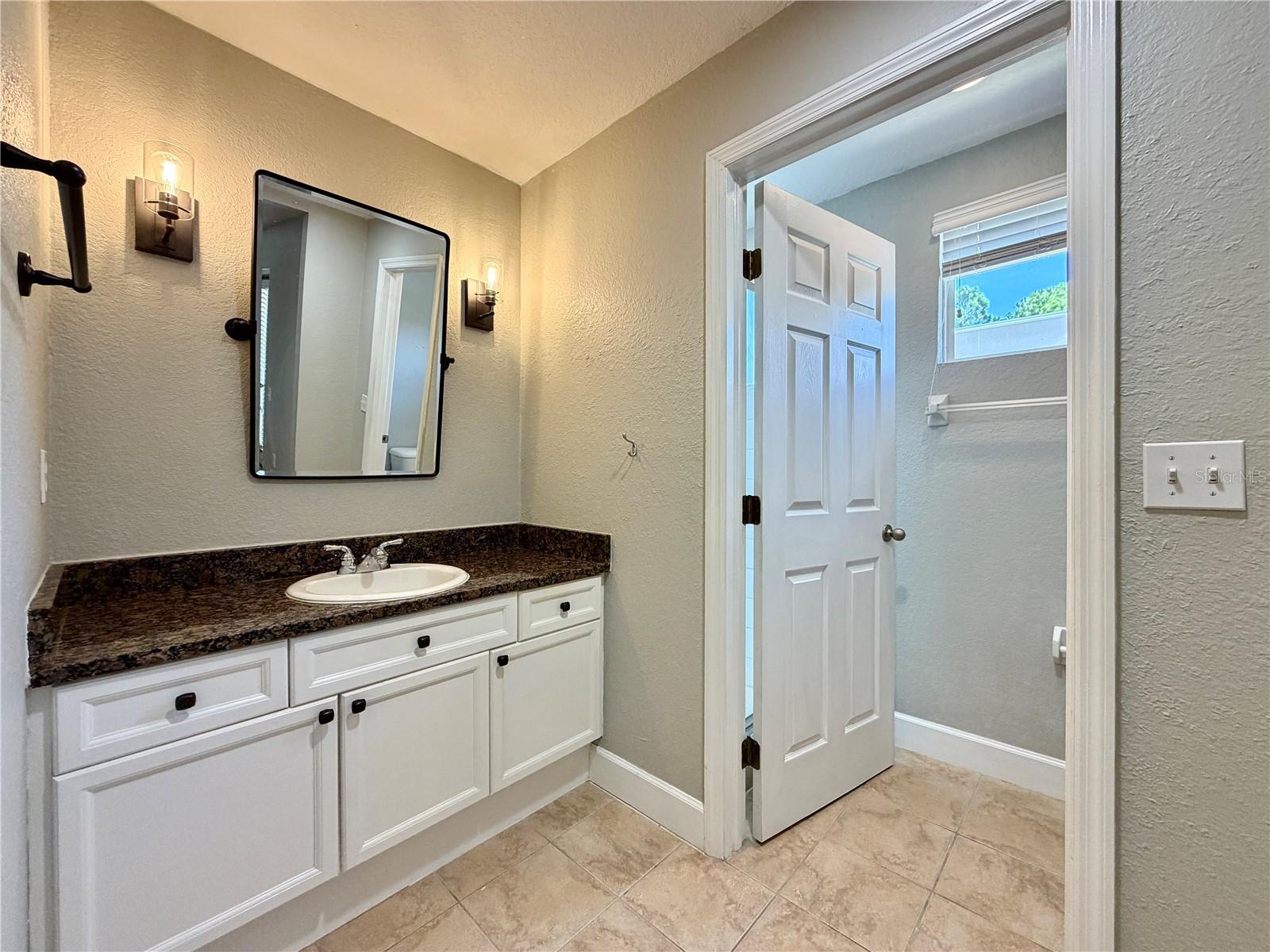 526 101ST AVE N, ST PETERSBURG, FL — photo 19