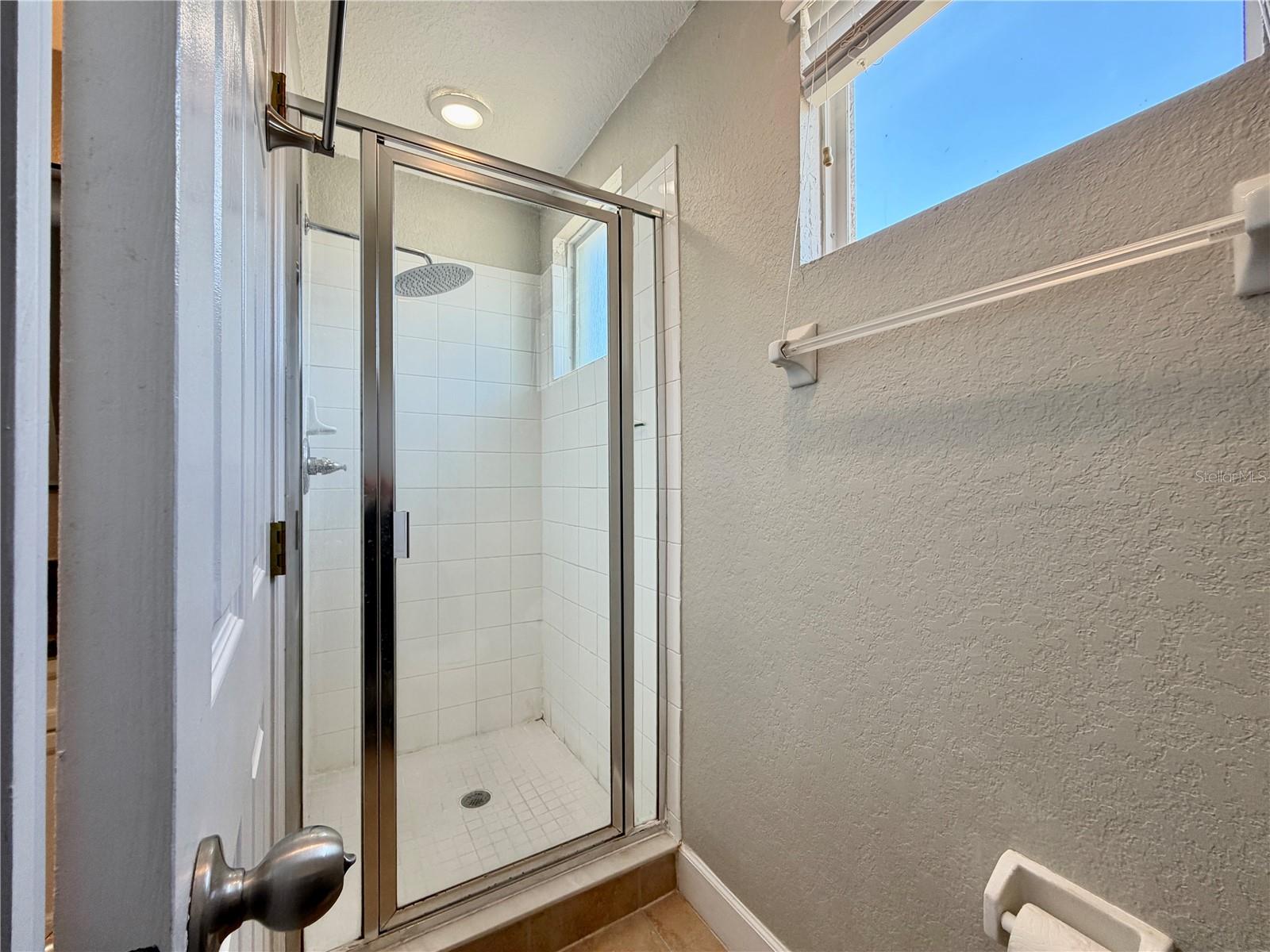 526 101ST AVE N, ST PETERSBURG, FL — photo 20