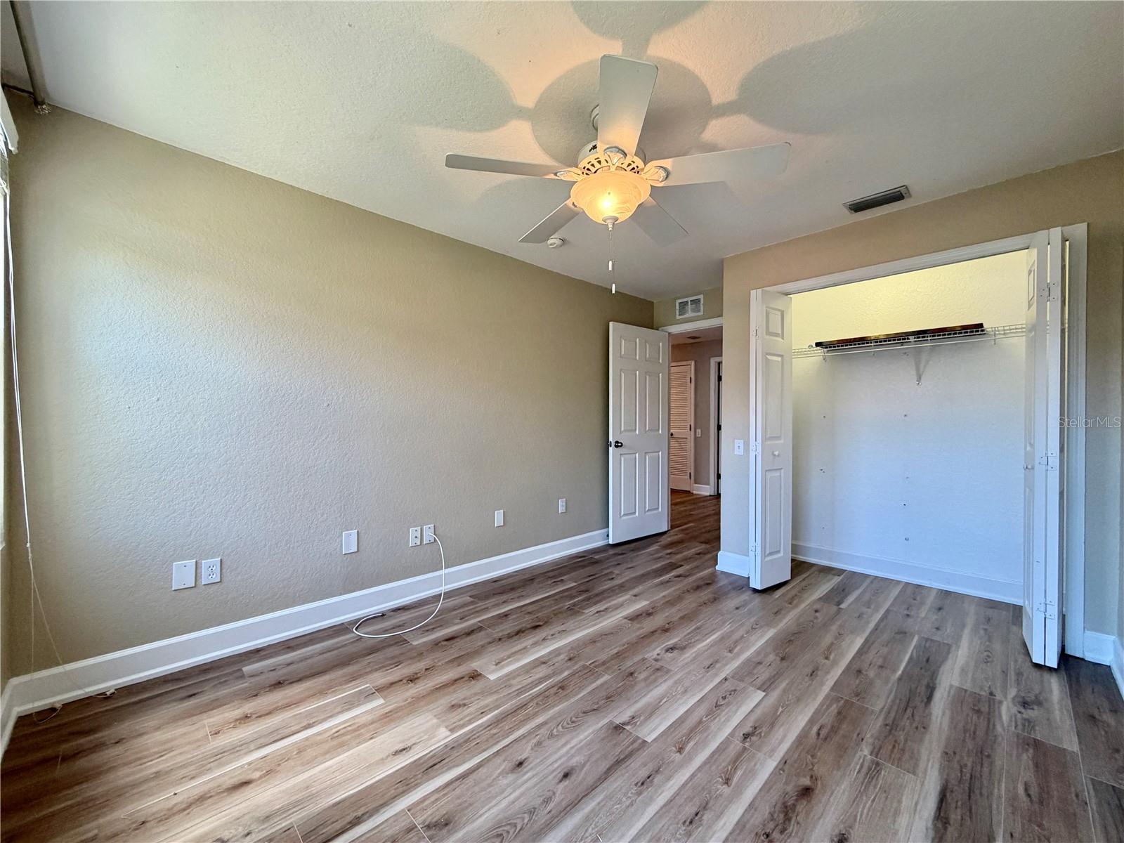 526 101ST AVE N, ST PETERSBURG, FL — photo 26