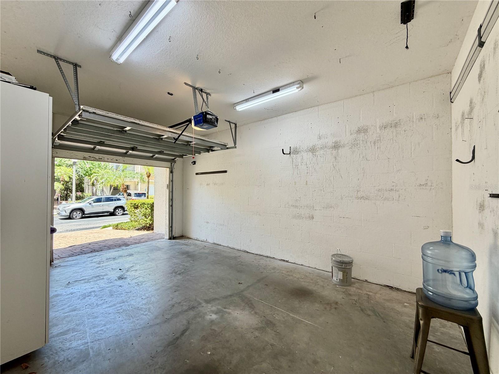 526 101ST AVE N, ST PETERSBURG, FL — photo 29