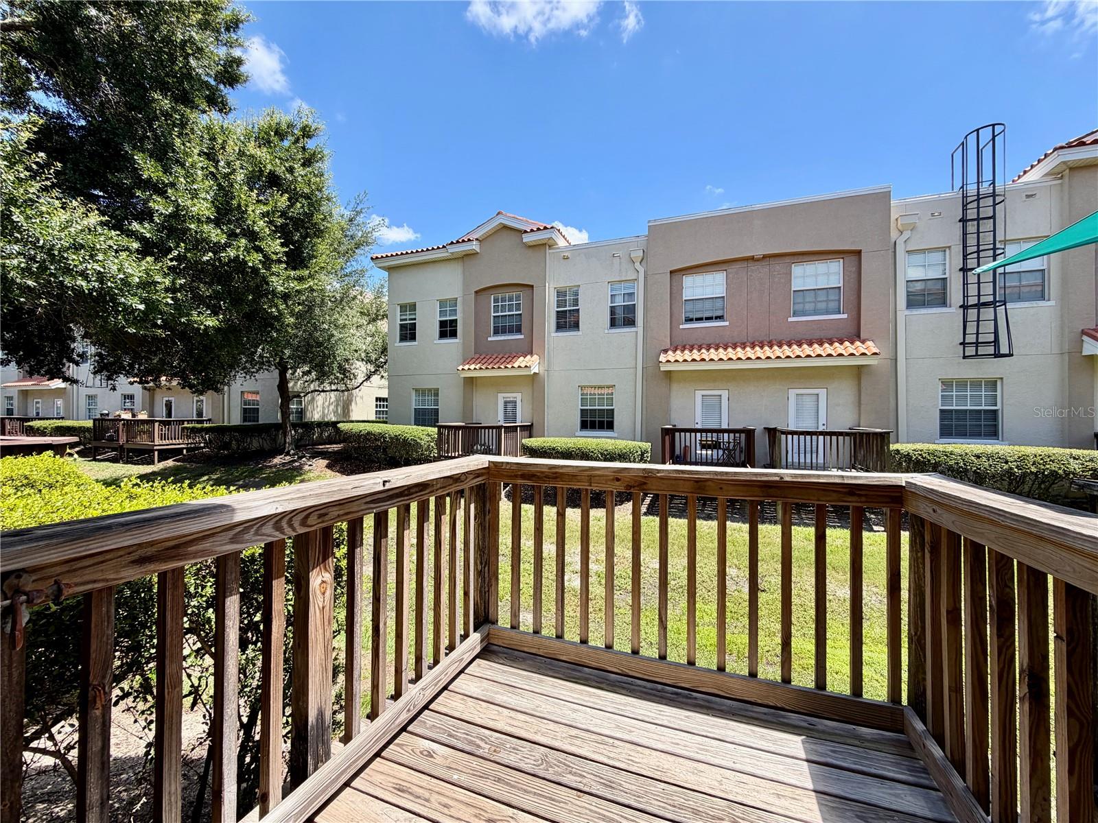 526 101ST AVE N, ST PETERSBURG, FL — photo 33