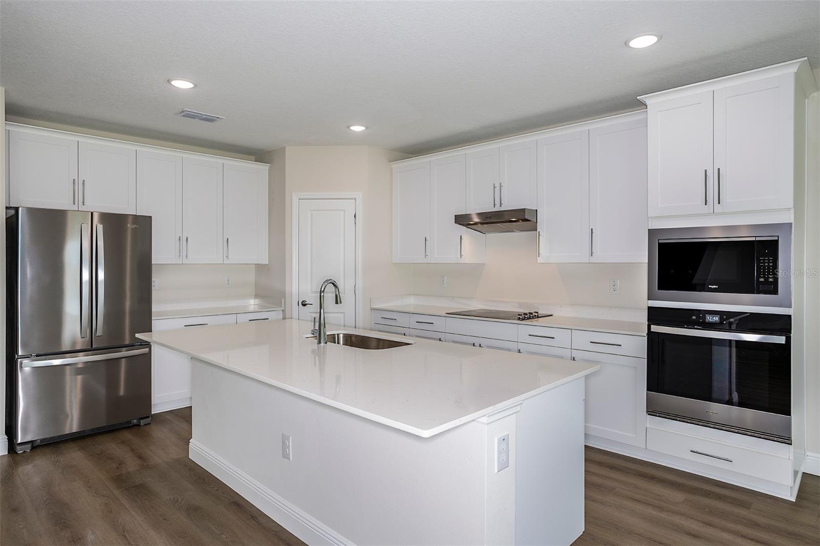 9859 GOVREAU RD, WESLEY CHAPEL, FL — photo 2