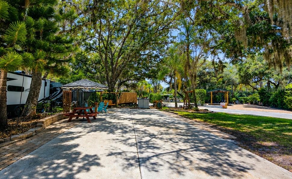 243 SADDLE LN, RIVER RANCH, FL