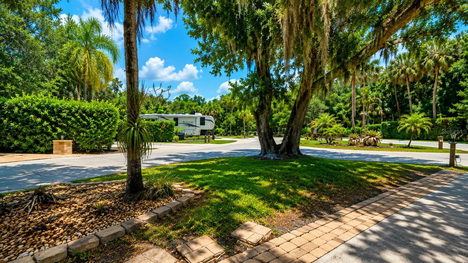243 SADDLE LN, RIVER RANCH, FL — photo 5