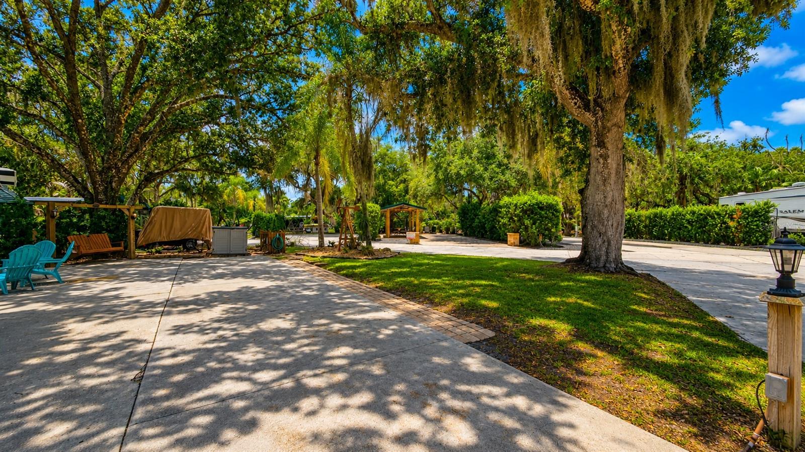 243 SADDLE LN, RIVER RANCH, FL — photo 6