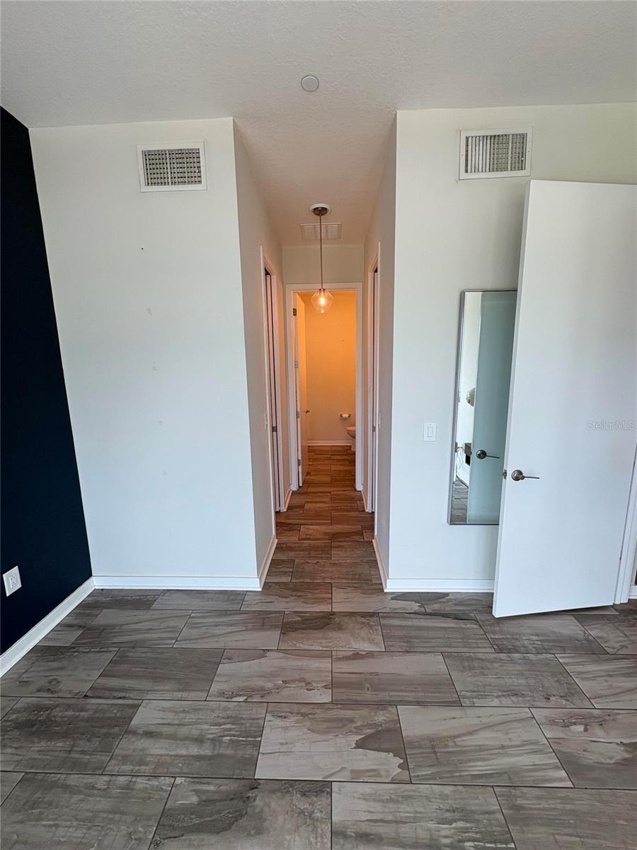 343 8TH ST N, ST PETERSBURG, FL — photo 18