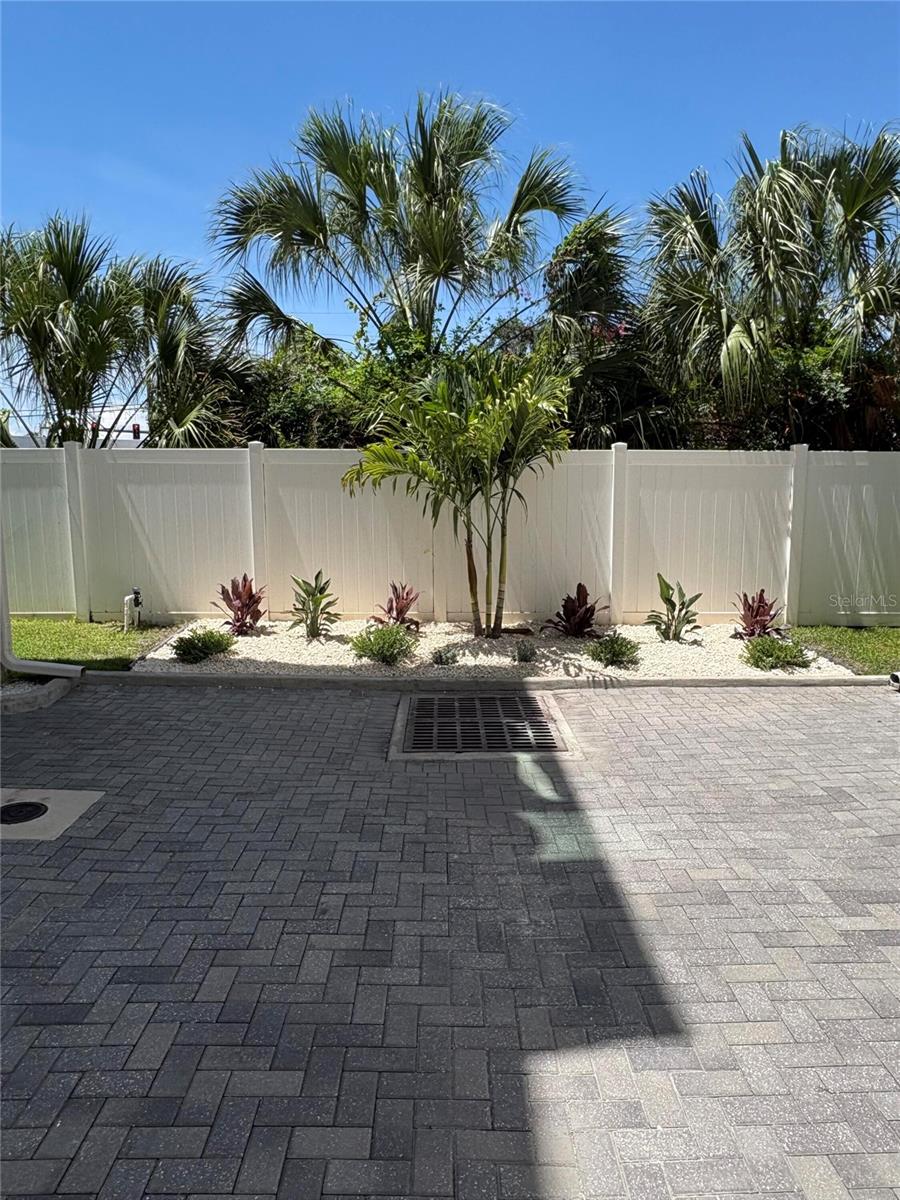 343 8TH ST N, ST PETERSBURG, FL — photo 28