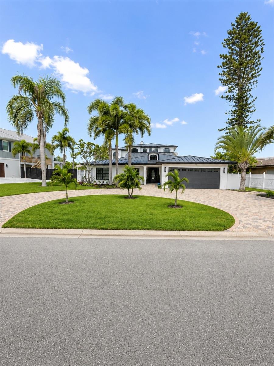 452 BATH CLUB BLVD N, NORTH REDINGTON BEACH, FL