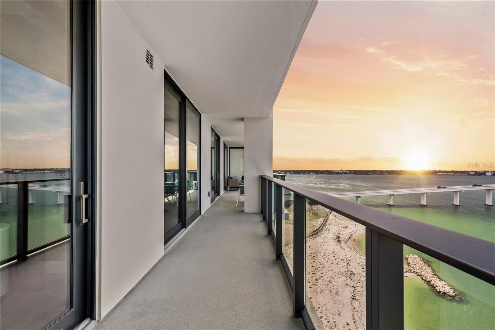 691 S GULFVIEW BLVD #1211, CLEARWATER BEACH, FL — photo 25
