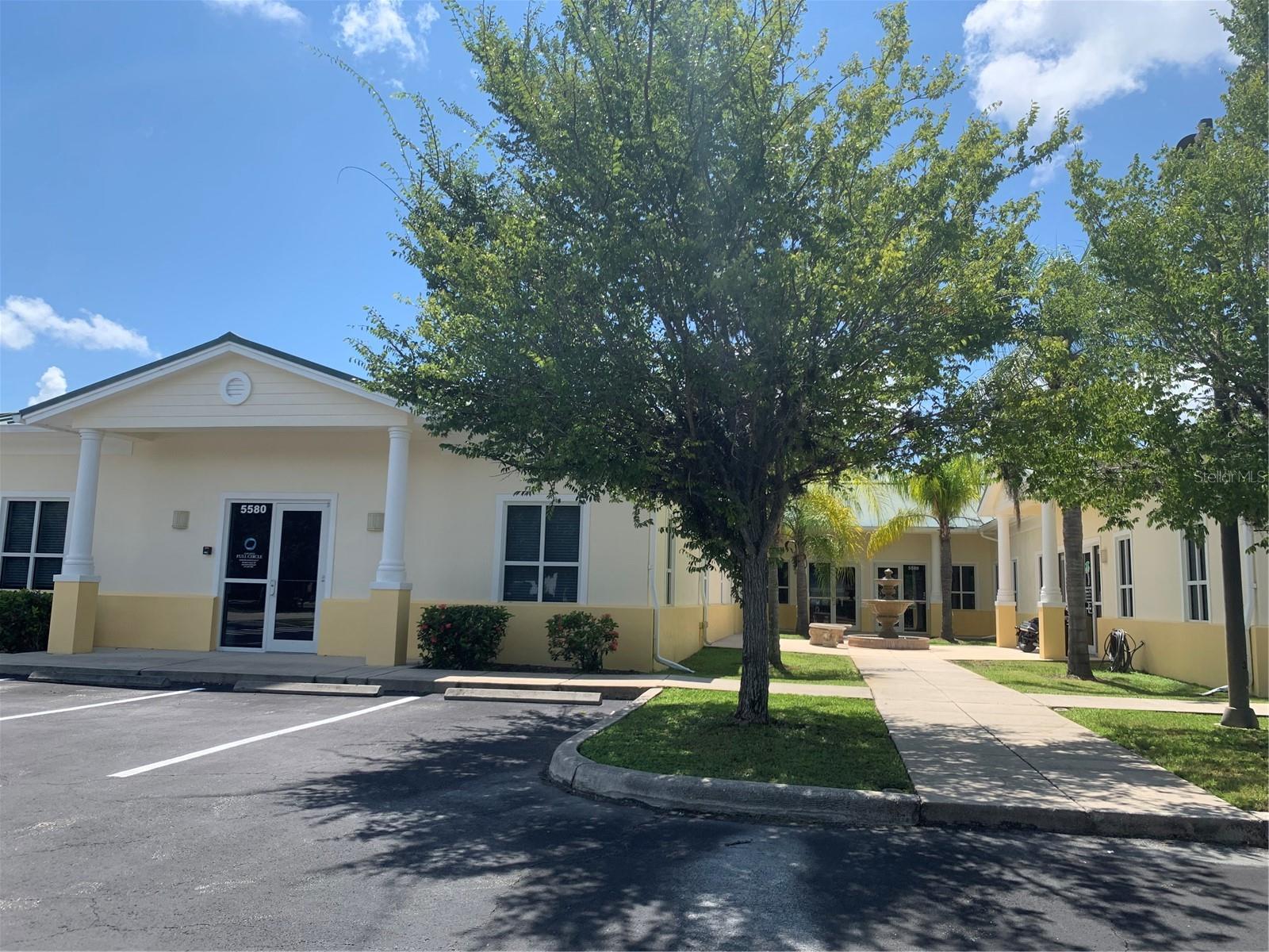 5586 BROADCAST CT #130, SARASOTA, FL — photo 2