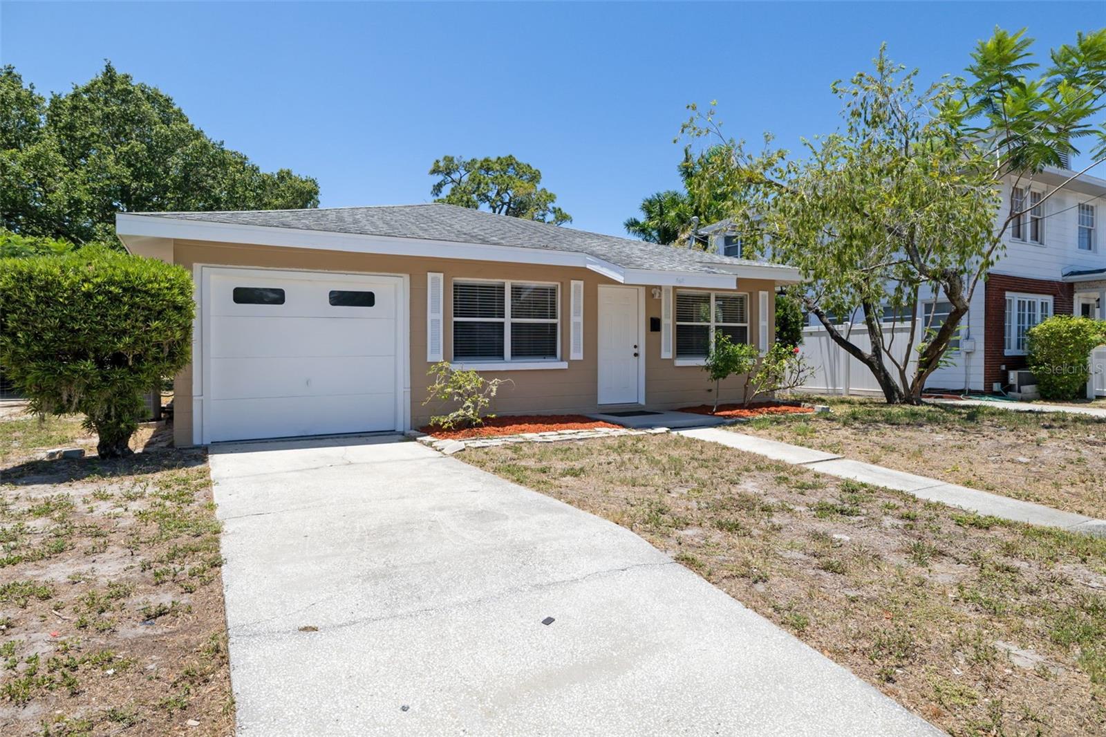 808 26TH ST W, BRADENTON, FL — photo 2