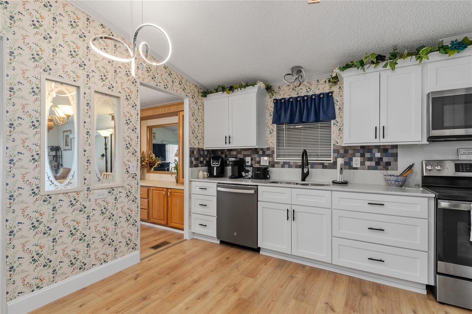 5696 HOLIDAY PARK BLVD, NORTH PORT, FL — photo 16